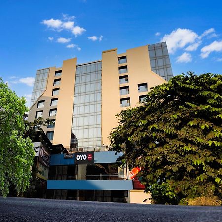 Hotel O Neek Palace Ahmedabad Extérieur photo